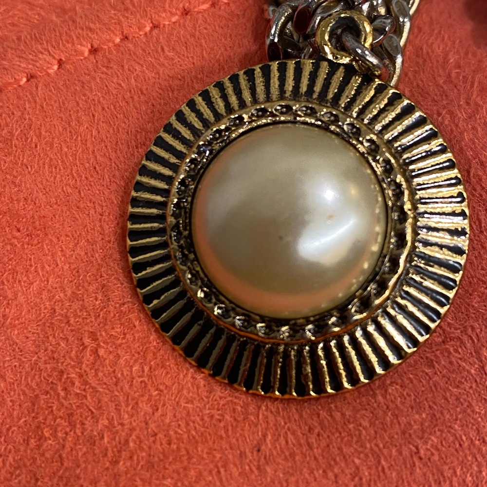 Pearl Pendant and Chain